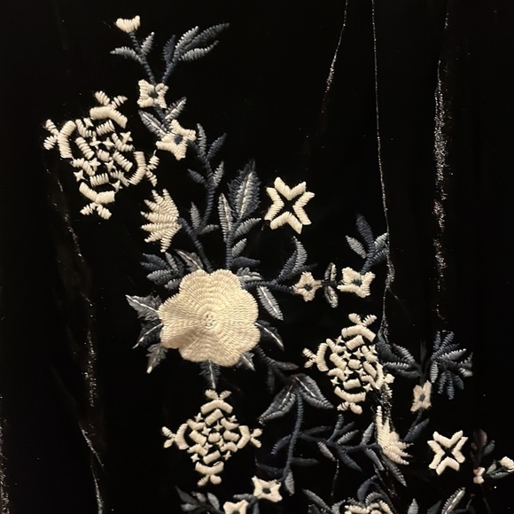 Kyla Seo Plaid and Velvet Embroidery Shirt - Picture 4 of 4